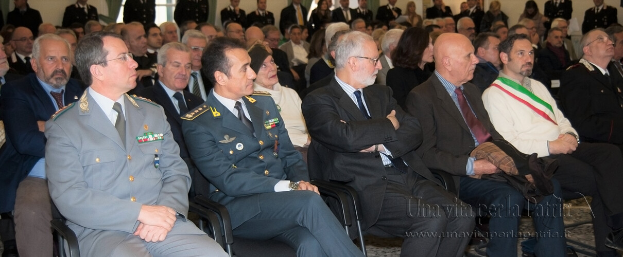 Una vita per la Patria 2016 - P.L. Fedele - Comandante Corpo Prov.le Forestale Parma, Col. Salvatore Russo - Comandante Prov.le Guardia di Finanza, Riccardo Piovesana Questore di Parma